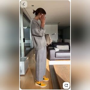 NWOT - Zara Pleated Chino Pants